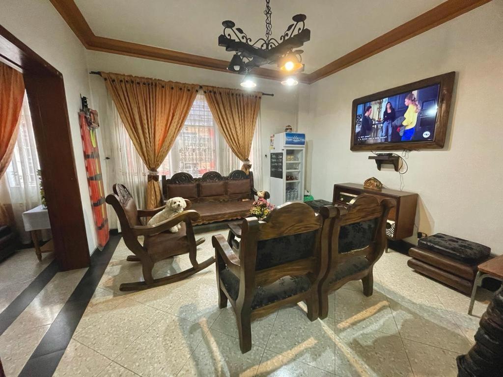 Hostal Internacional โบโกตา ภายนอก รูปภาพ