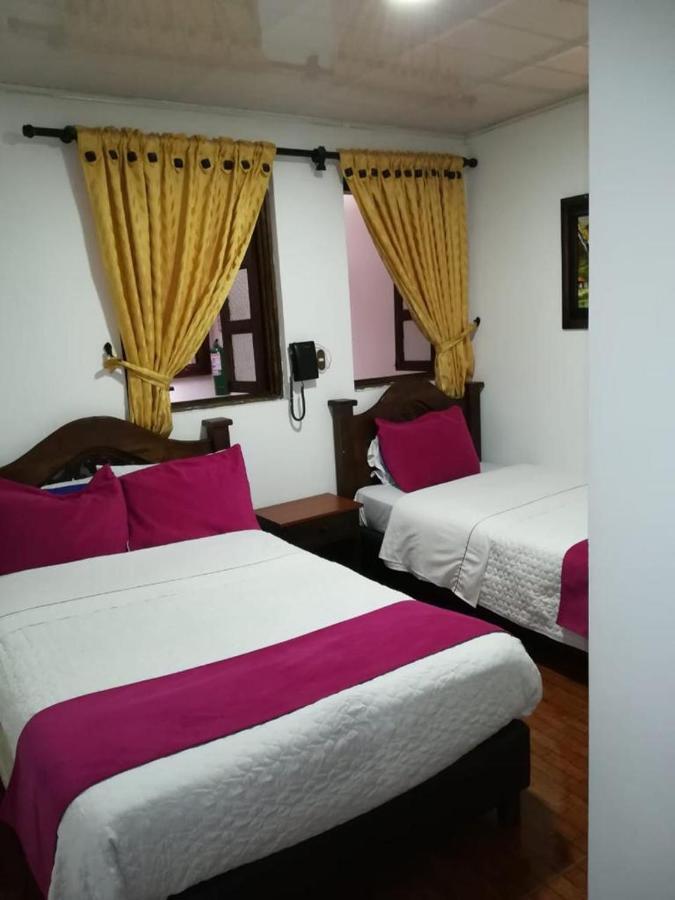 Hostal Internacional โบโกตา ภายนอก รูปภาพ